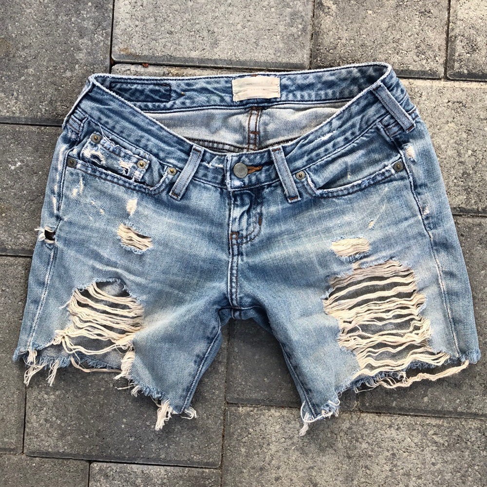 Abercrombie and Fitch cutoffs